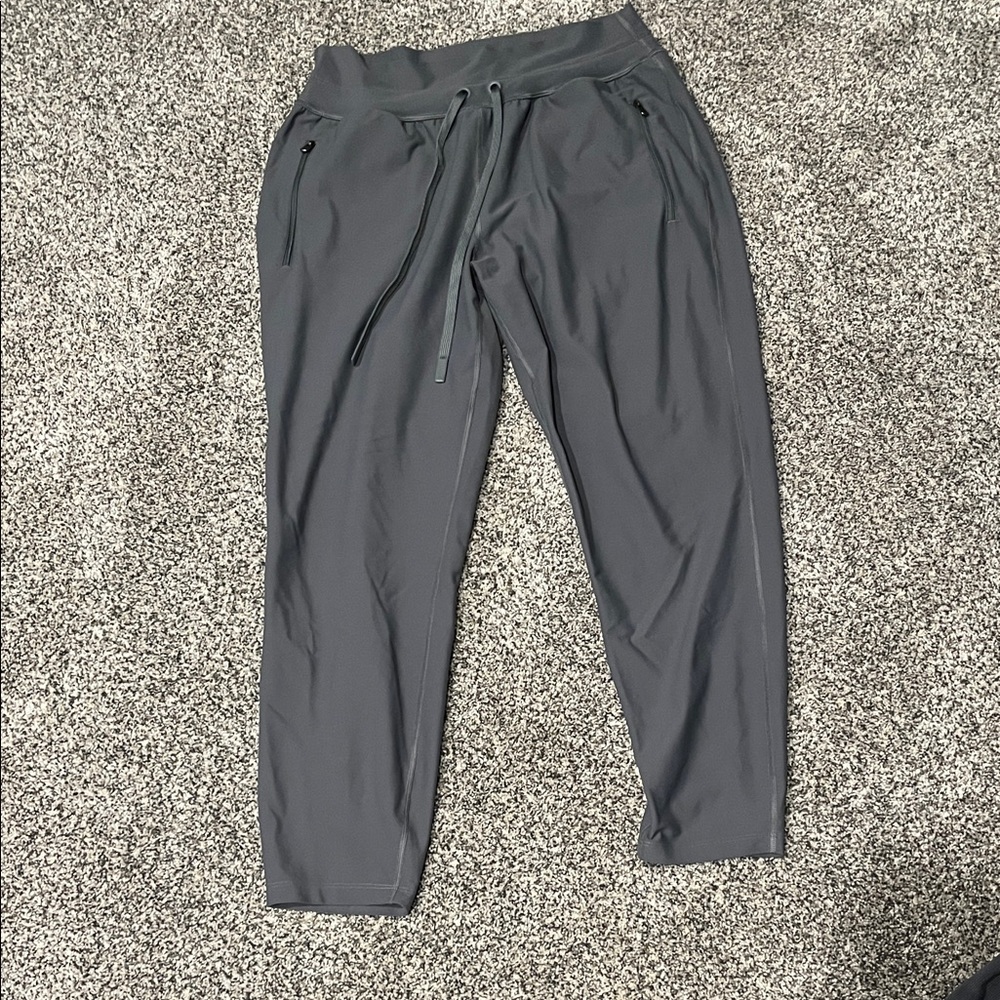 Old Navy Women’s Straight Leg Joggers
